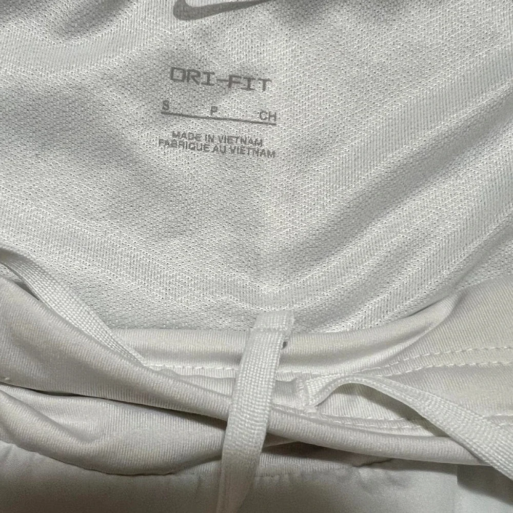 Nike white running shorts size S 301.5